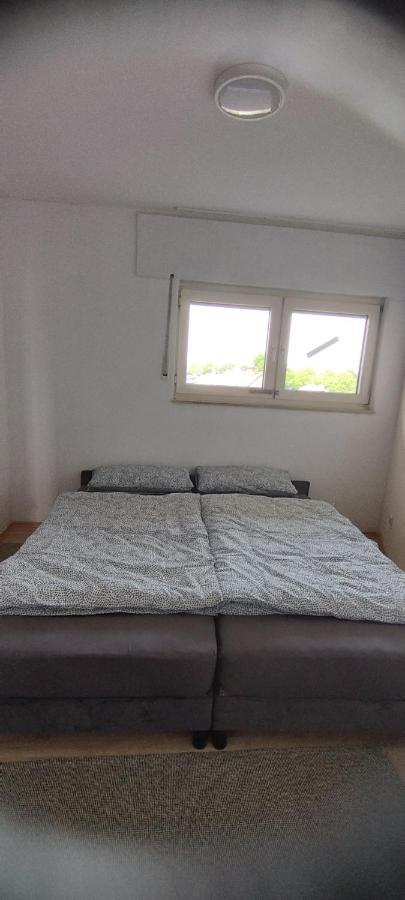 Schoene Sonnige Wohnung Juchen Экстерьер фото